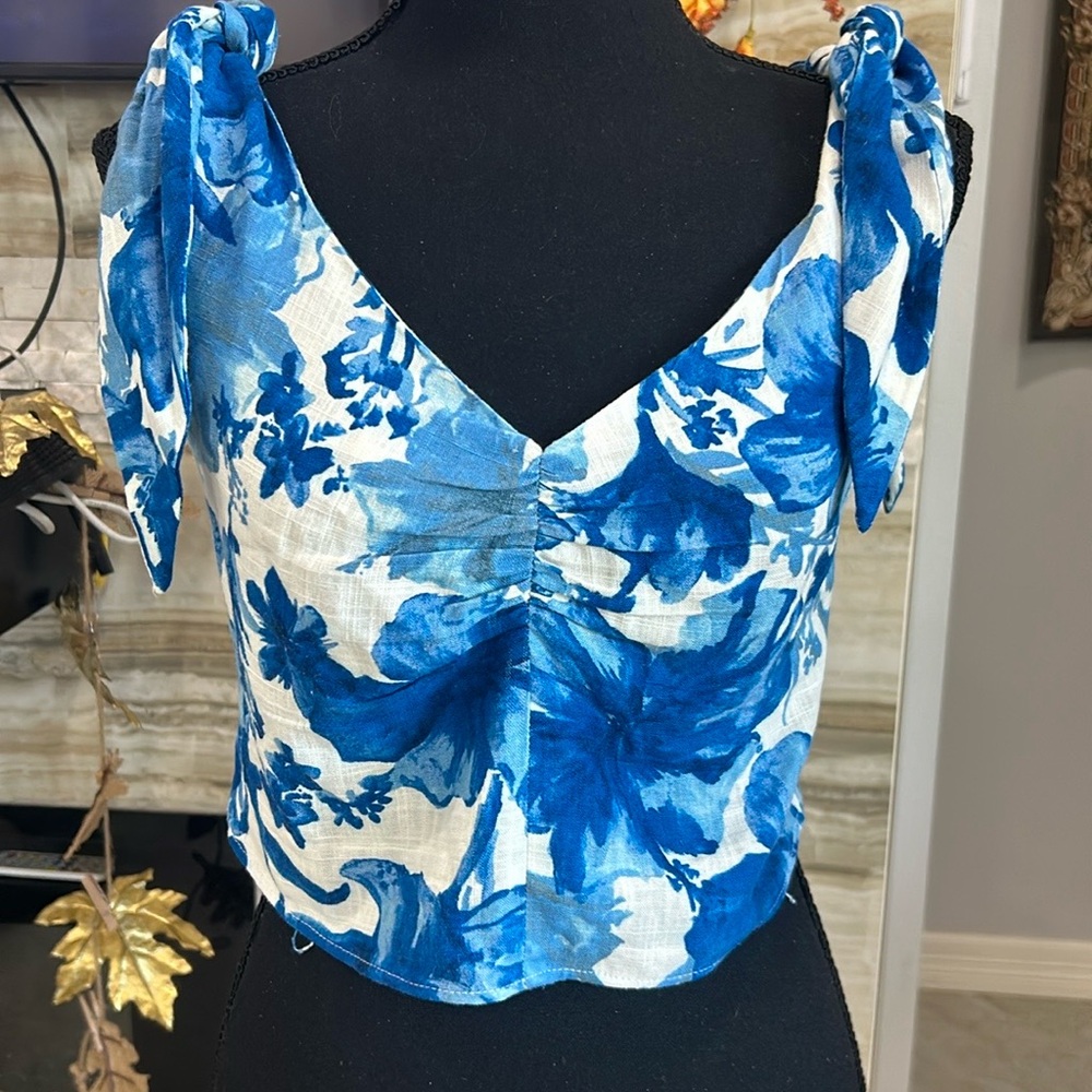 Zara Floral Print Tie Top.‎ Size Size M (455A)